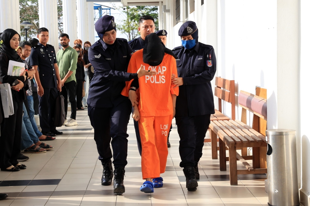 impersonating doctor serdang