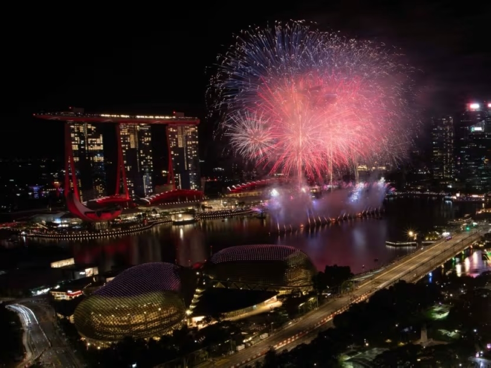 Fireworks light up the skyline for Singapore’s 59th birthday celebrations at the Padang in Singapore August 9, 2024. — TODAY pic