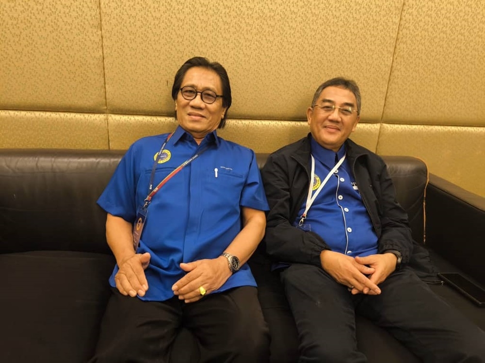 (From left) Teras president Banyi Beriak and Affendi Jeman fielding questions from the media. — Peter Boon/The Borneo Post pic