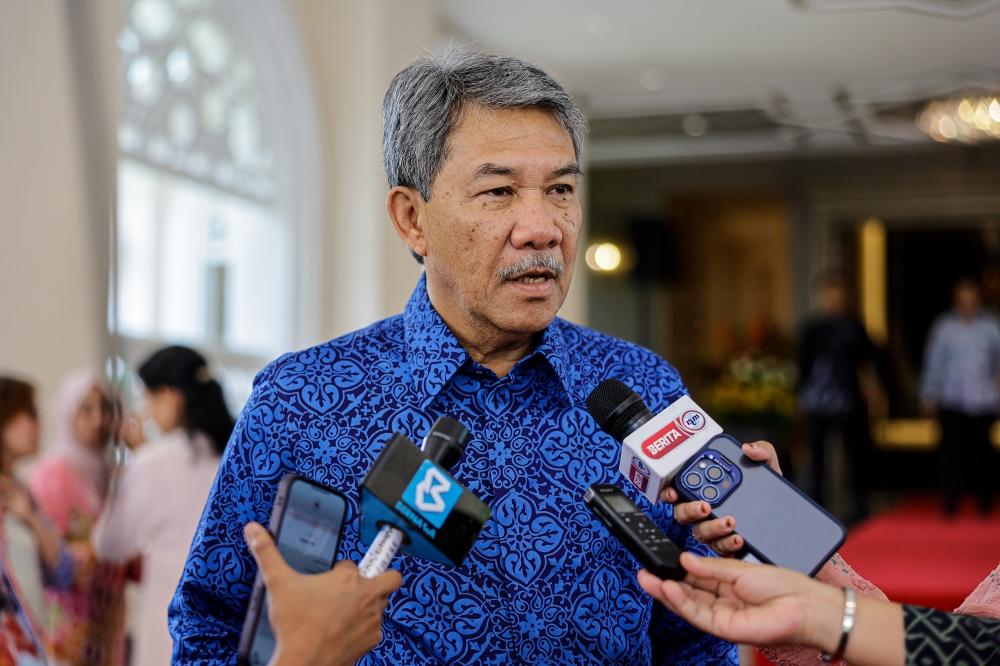 The campaign method of Barisan Nasional (BN) in the Nenggiri state by-election by courting the public is clearly effective in its efforts to win over voters, said BN deputy chairman Datuk Seri Mohamad Hasan. — Bernama pic