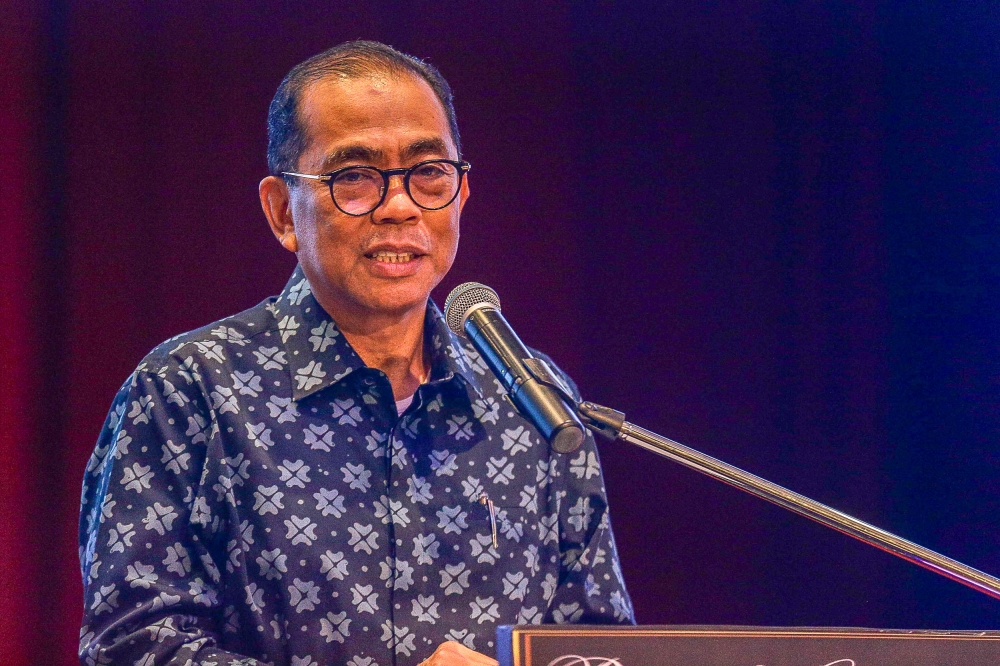 Umno vice-president Datuk Seri Mohamed Khaled Nordin has outlined the party's strategy to secure the crucial army votes in Mahkota by-election in Johor. — Picture by Sayuti Zainudin 