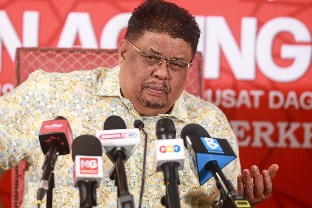 Melaka Chief Minister Datuk Seri Ab Rauf Yusoh has downplayed concerns that recent comments by Umno Youth chief Dr Muhamad Akmal Saleh about the party possibly going solo in the 16th general election could lead to disunity within Umno. — Picture by Sayuti Zainudin 