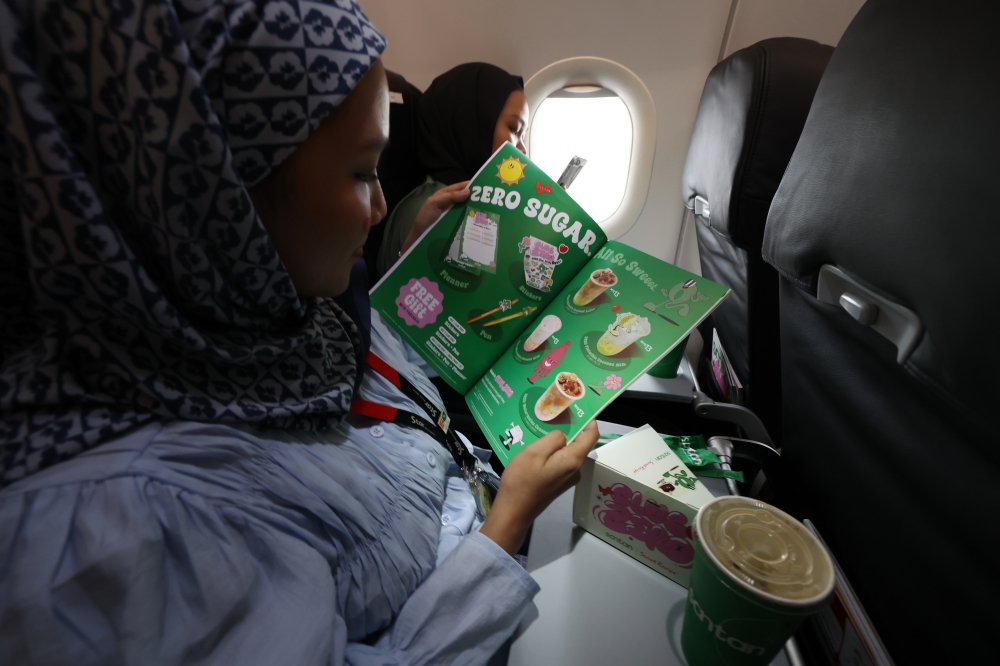Capital A Bhd launched 'Club Zero' oleh Santan to zero-sugar options for AirAsia. — Bernama pic