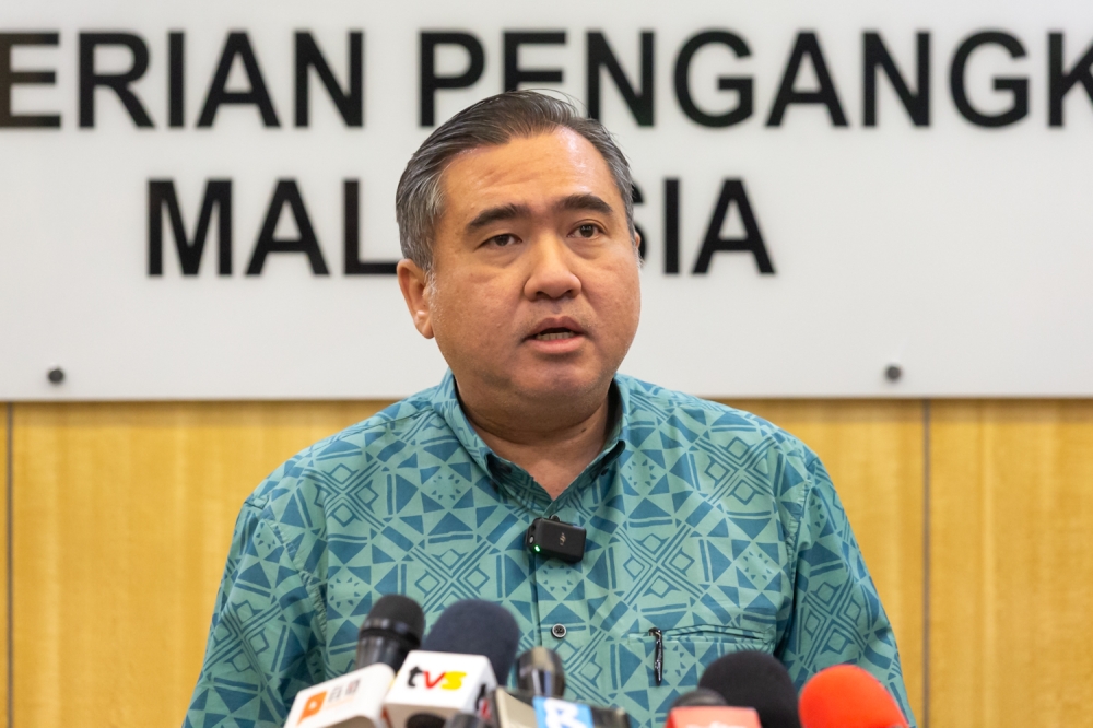 Transport Minister Anthony Loke Siew Fook airlines will soon be required to fully refund passengers for flights delayed by five hours or more. — Picture by Raymond  Manuel