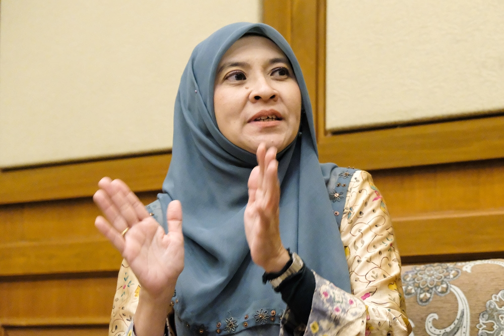 Children’s Commissioner Farah Nini Dusuki said children’s rights must always come first before public interest as sensationalising and revealing a child’s identity will only cause long-lasting stigma on the child involved.. — Picture by Miera Zulyana