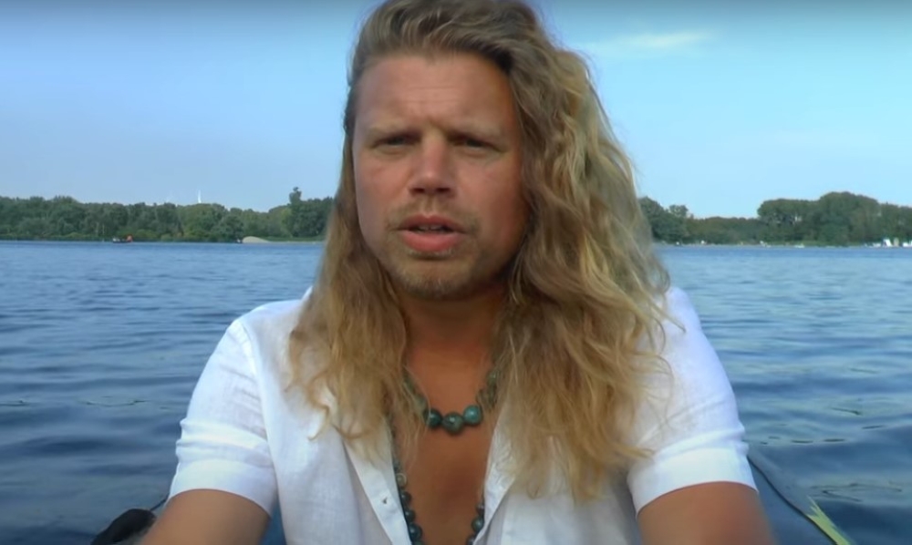 Jonathan Meijer, 43, announced on a late-night chat show that he was taking legal action against the documentary that he said slandered him and the families he helped to create. — Screen grab via YouTube/Jonathan Jacob Meijer