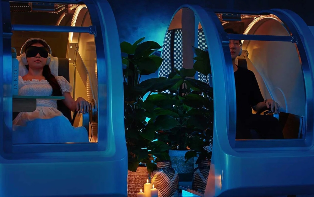 Another notable player is Rekoop, a wellness centre offering cryotherapy, lymphatic compression suits, and red-light therapy. Co-founded by expat Diana Kraemer, Rekoop has attracted high-net-worth individuals and corporate executives focused on longevity and performance. — Picture from www.rekoop.asia