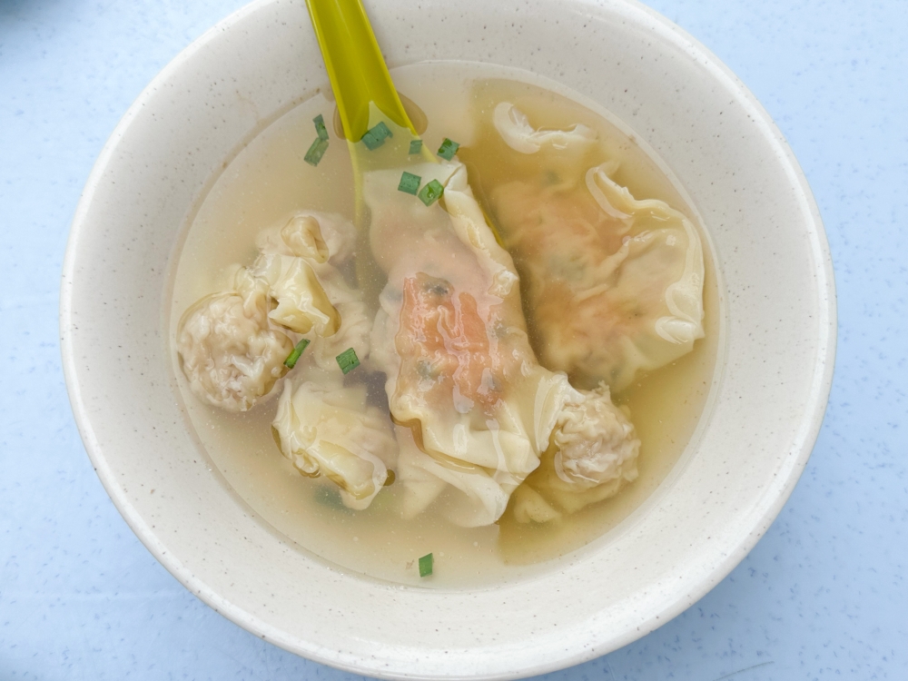 A bowl of plump ‘wantans’ and ‘sui ko ’ will make your ‘wantan mee’ experience here better — Picture by Lee Khang Yi