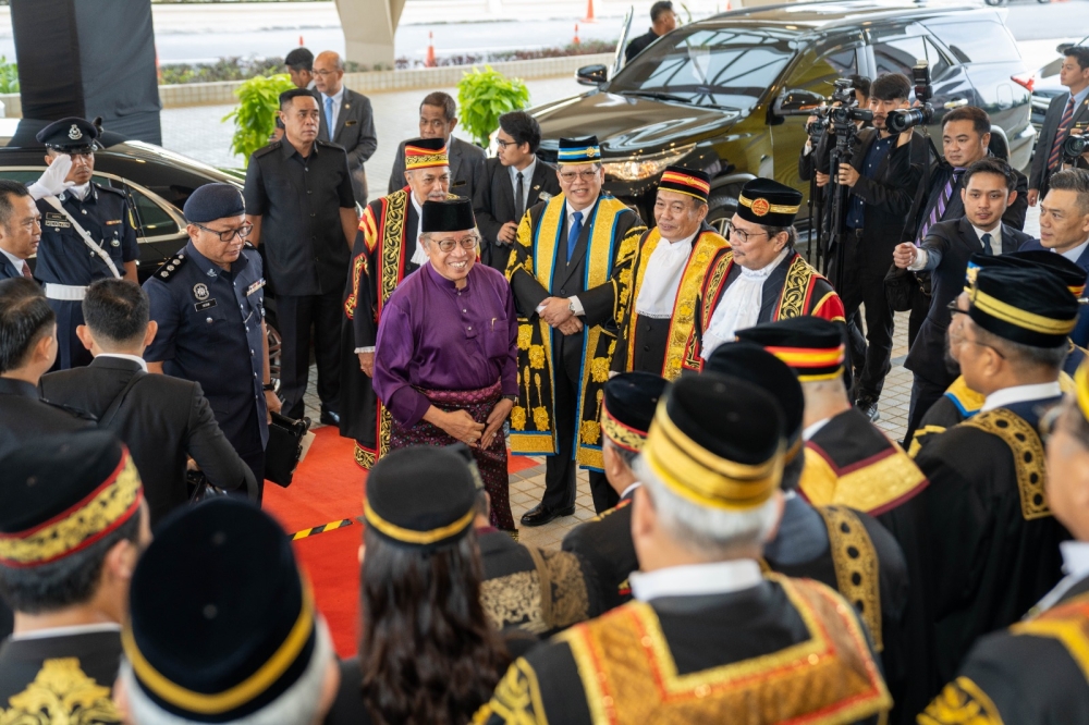 Abang Johari arrives at the Sarawak Legislative Assembly Complex in Kuching September 13, 2024. — The Borneo Post pic