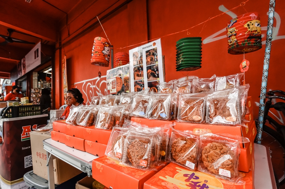 A vibrant display of animal-shaped and character-themed lanterns fills a store in preparation for the Mid-Autumn Festival. — Picture by Raymond Manuel