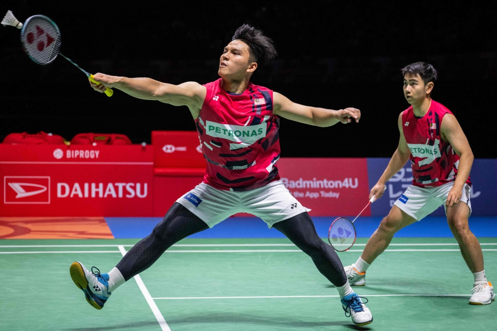 Goh Sze Fei and Nur Izzuddin kicked off their China Open 2024 campaign on a positive note by defeating the host duo Chen Bo Yang-Liu Yi in the first round. — Bernama file pic