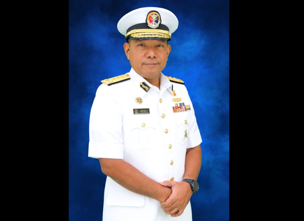Rear Admiral (Maritime) Datuk Mohd Rosli Abdullah has been appointed as the seventh MMEA director-general, effective yesterday. — Picture from Facebook/Agensi Penguatkuasaan Maritim Malaysia