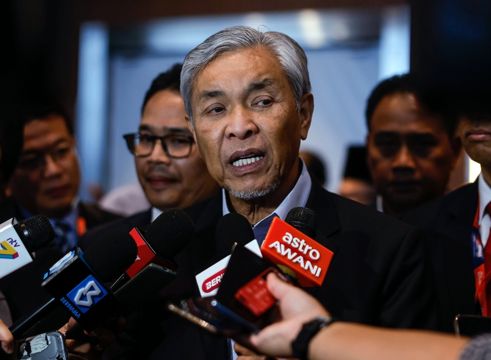 Deputy Prime Minister Datuk Seri Ahmad Zahid Hamidi, who is also Halal Industry Development Council chairman, said the policy, overseen by the Department of Islamic Development Malaysia (Jakim) and State Islamic Religious Councils (MAIN) or State Religious Departments (JAIN), has been voluntary since its introduction in 1974 and further reinforced by the Trade Descriptions Act 2011. — Bernama pic 