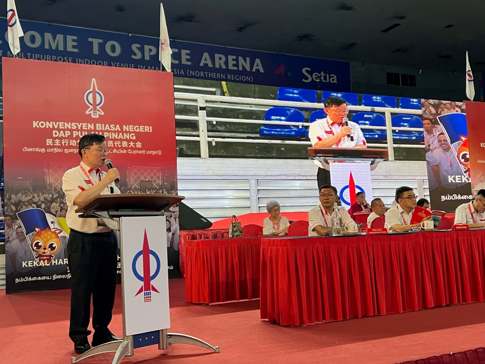 Outgoing Penang DAP chairman Chow Kon Yeow advised delegates to put the interests of the party and the people above their own interests at the state DAP Convention on September 22, 2024. — Picture by Opalyn Mok
