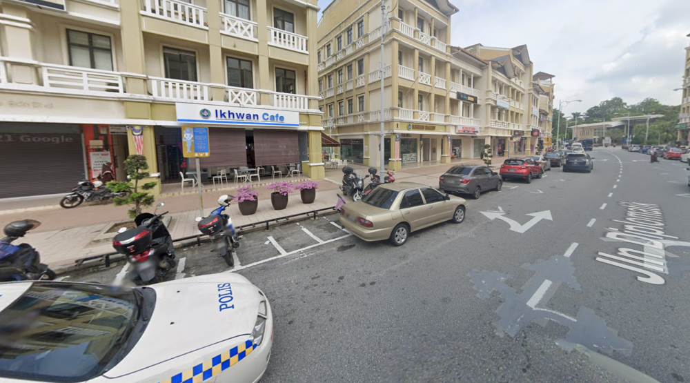 A street view of Ikhwan Cafe along Jalan Diplomatik in Presint 15, Putrajaya before it closed following police raids on GISBH operations. — Picture from Google Street View