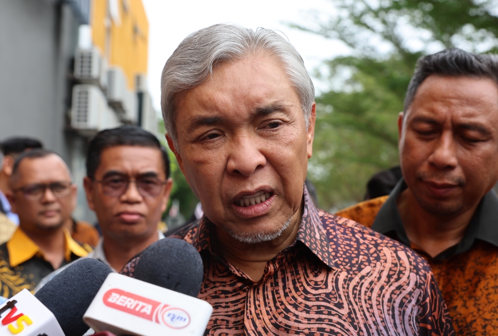 The Unity Government remains solid despite the opposition’s continued efforts to destabilise it, Deputy Prime Minister Datuk Seri Dr Ahmad Zahid Hamidi said. — Bernama pic