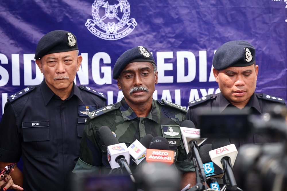 Johor police chief Datuk M Kumar said the investigation paper involved a report made by an individual and it is related to incorrect viral content of claiming there was an element of bribery to attract voters. — Bernama pic 