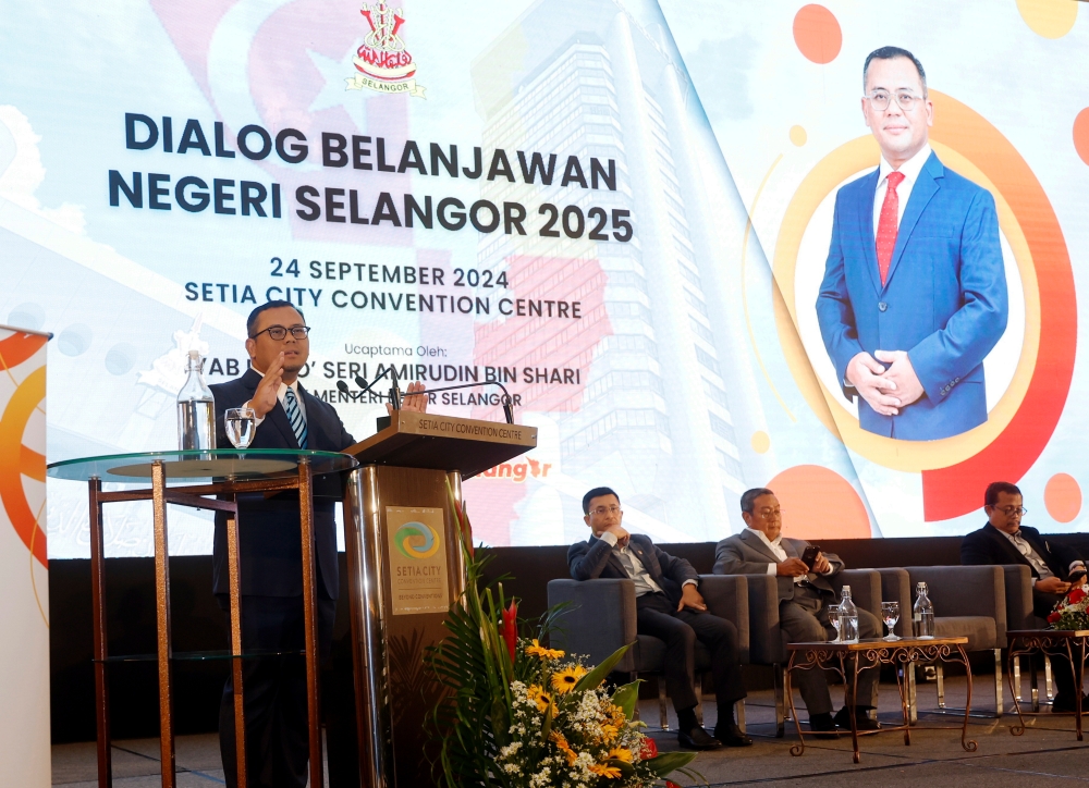 Selangor Menteri Besar Datuk Seri Amirudin Shari said the tabling of the annual Budget, originally scheduled for November 8, was postponed because many state government officials had to attend a special forum in Egypt on that date. — Bernama pic 