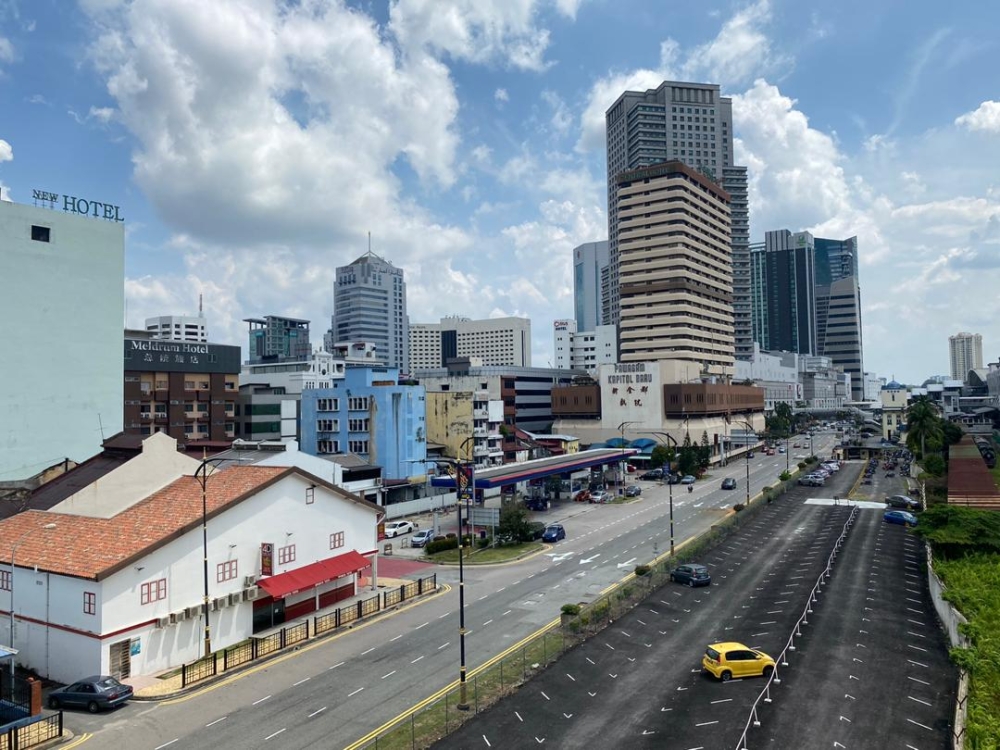 Ooi noted that Johor Baru remains the primary focus in terms of demand and supply of properties, followed by Kluang and Batu Pahat. — Picture by Ben Tan