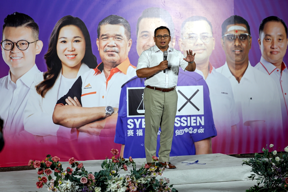 Selangor Menteri Besar Datuk Seri Amirudin Shari said he himself would announce this Wednesday the total number of premises including shelters and religious schools related to GISBH in the state. — Bernama pic