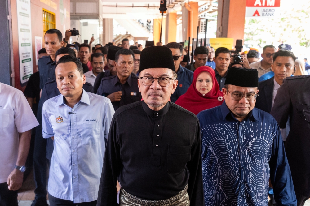 The Federal Government has allocated RM8 million for the construction of a dialysis centre under Yayasan Sultan Kelantan Darul Naim. — Bernama pic