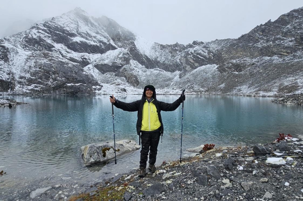 HarryTan had been hiking with two friends but decided to go ahead alone, eventually meeting up with a group of Chinese hikers. — Picture from Facebook/Fabian Lim