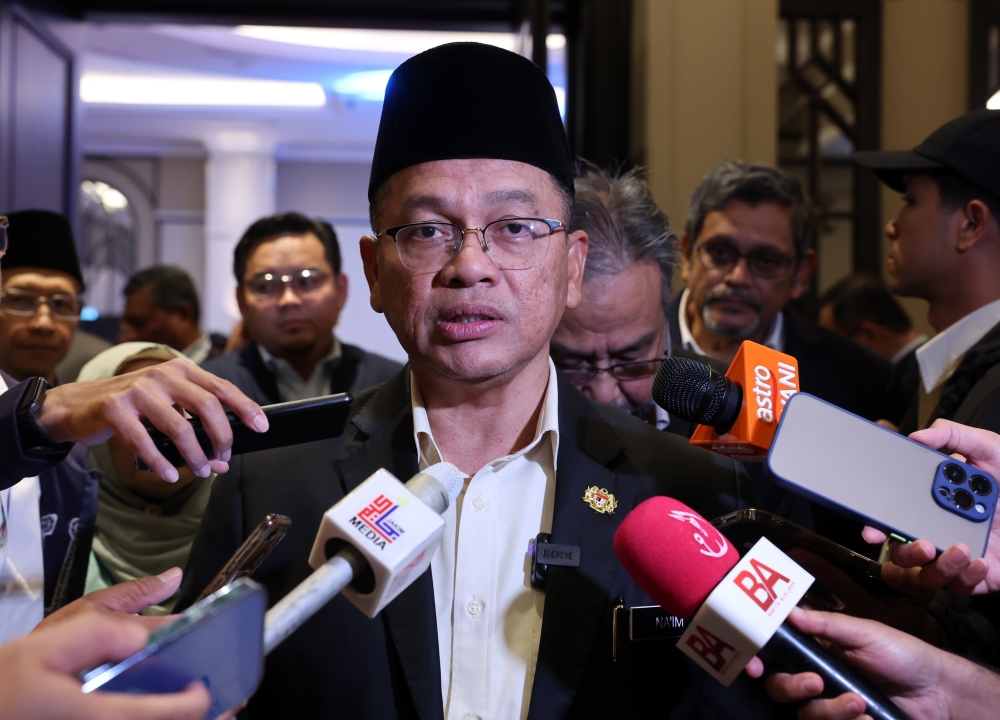Minister in the Prime Minister’s Department (Religious Affairs) Datuk Mohd Na’im Mokhtar said the Muzakarah Committee of the National Council for Islamic Religious Affairs Malaysia (MKI Fatwa Committee) has decided on the Islamic law perspective regarding the doctrine believed to be deviant practised by GISB Holdings Sdn Bhd. — Bernama pic