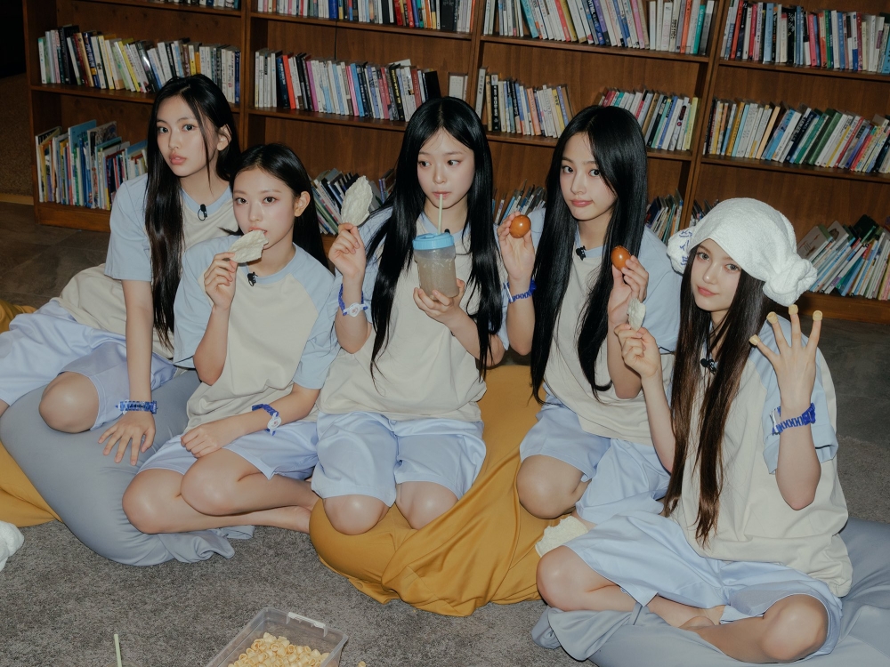 NewJeans is currently facing pressure over their allegations of mistreatment. — Picture via X/NewJeans