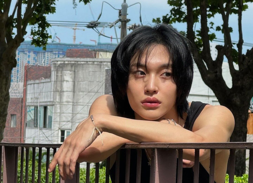 Wonbin of Riize has pleaded for fans to continue supporting the group. — Picture from Instagram/riize.wonbin