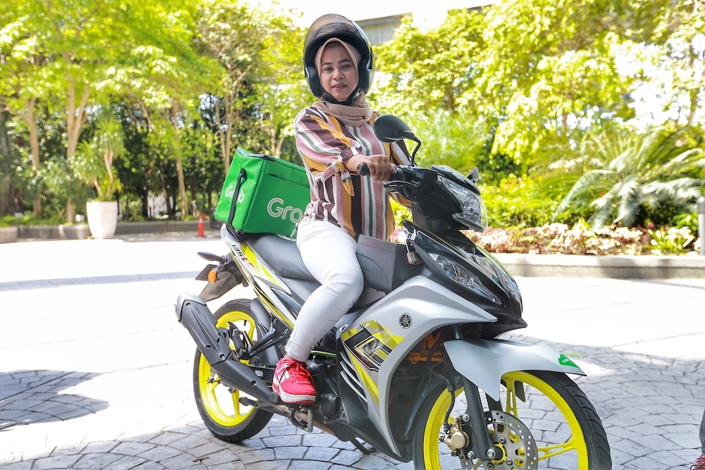 In today’s digital economy, being a gig worker goes beyond delivering food and parcels. — Picture by Ahmad Zamzahuri