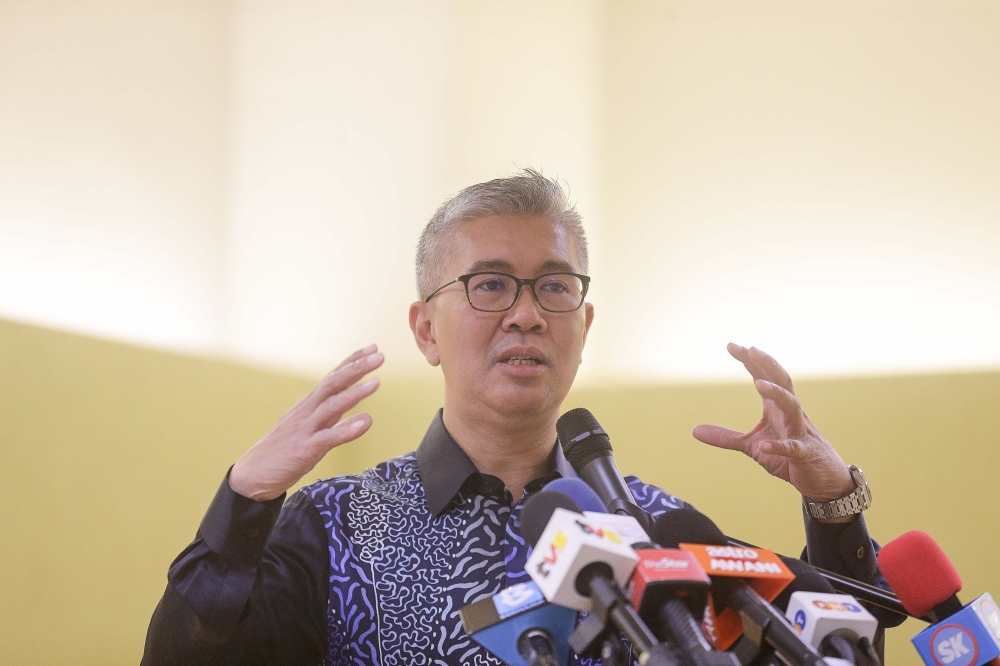 Minister of International Trade and Industry Datuk Seri Tengku Zafrul Abdul Aziz said implementing initiatives under the New Industrial Master Plan 2030 and applying to join BRICS are among the government’s strategies to overcome the effects of prolonged geopolitical conflicts. — Picture by Sayuti Zainudin 