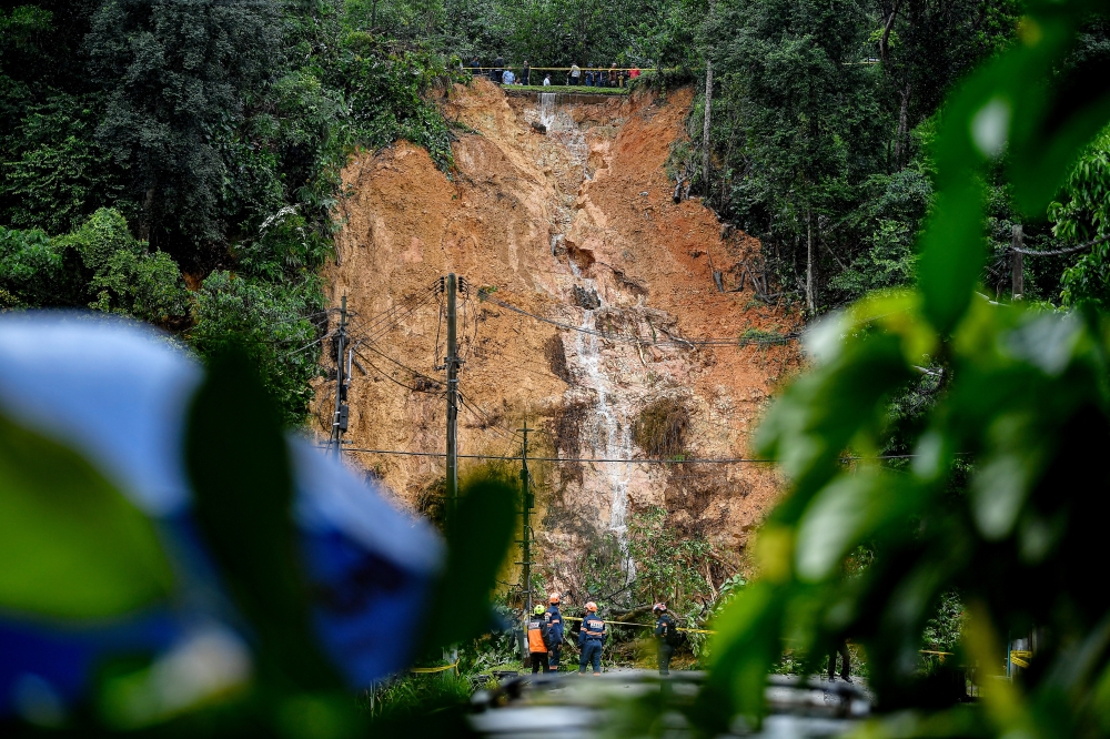 A landslide triggered by heavy rain is seen in Taman Melawati, Ampang October 15, 2024. — Bernama pic
