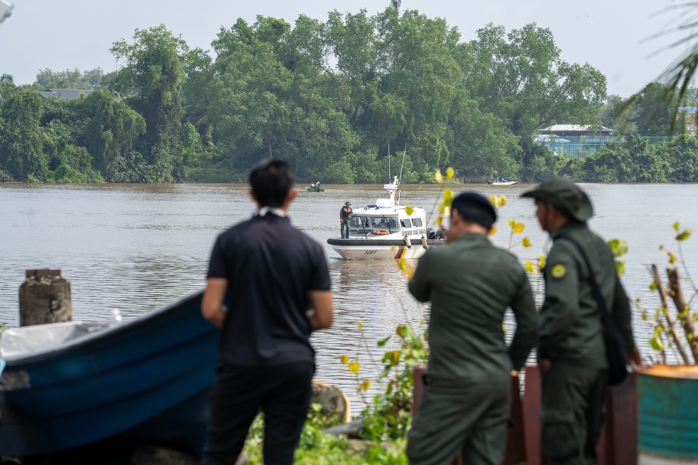 The search and rescue (SAR) operation to locate five missing rowers whose boat capsized during a training session for the Sarawak Regatta continues today. — The Borneo Post pic 
