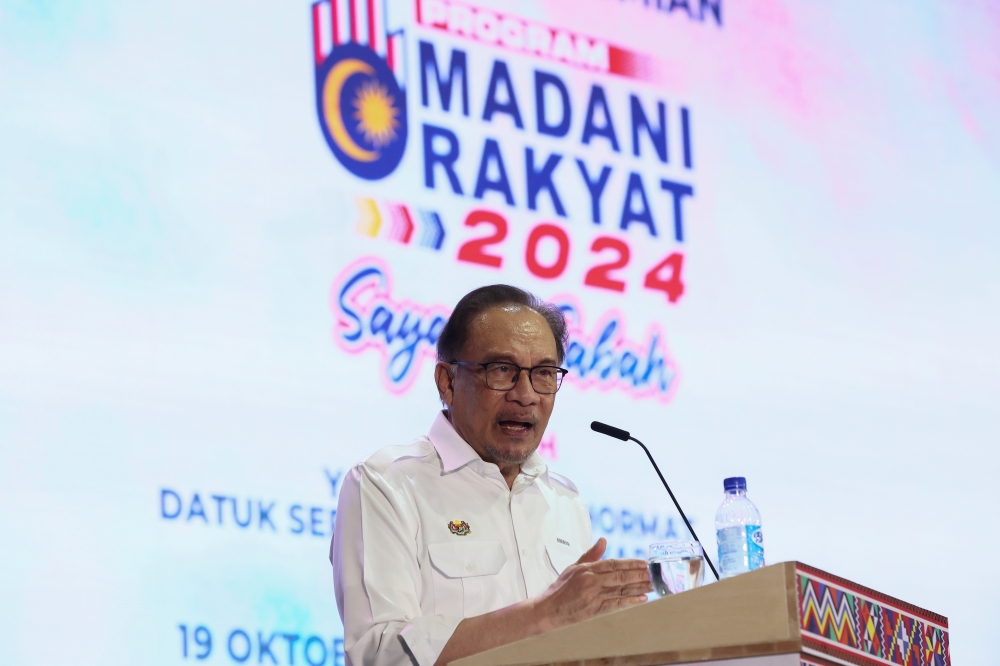 Prime Minister Datuk Seri Anwar Ibrahim flew to Indonesia after a vist to Sabah. — Bernama pic
