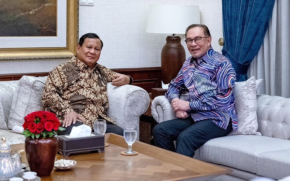 Prime Minister Datuk Seri Anwar Ibrahim held a four-eye meeting with Indonesia’s President-elect Prabowo Subianto at the latter’s residence in South Jakarta last night. — Picture via Facebook/Anwar Ibrahim 