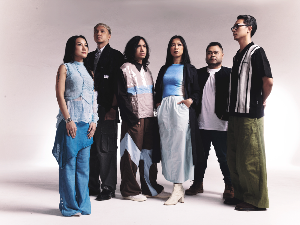 Barasuara is made up of five members beginning with Iga Massardi (frontman and guitarist), Gerald Situmorang (bassist), Marco Steffiano (drummer), TJ Kusuma (guitarist) along with Esterika and Puti Chitara (vocalists). — Picture courtesy of Barasuara