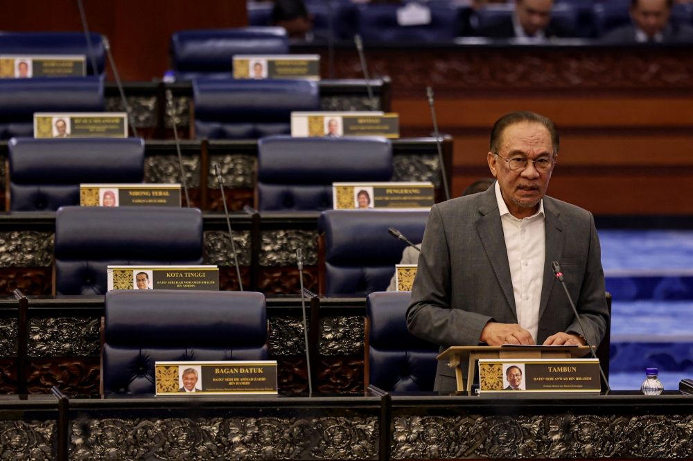 Prime Minister Datuk Seri Anwar Ibrahim emphasised that the government’s approach to addressing hardcore poverty is inclusive and non-discriminatory, ensuring that all citizens in need, regardless of race, receive assistance. — Bernama pic