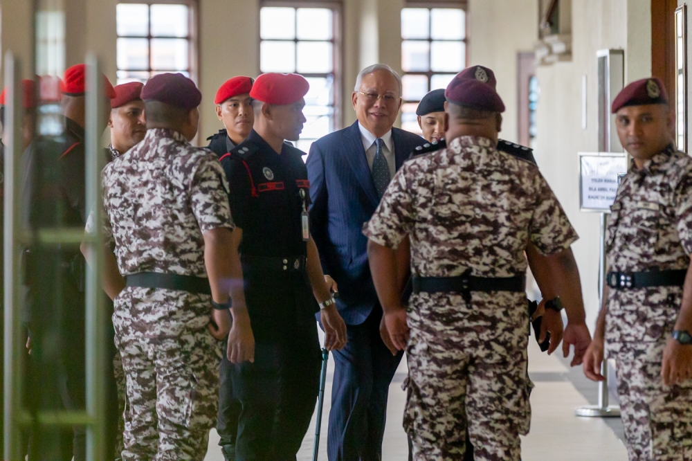 The Court of Appeal has set December 5 for the hearing of Datuk Seri Najib Razak’s appeal concerning the dismissal of his leave application to commence judicial review regarding an alleged addendum on his house arrest. — Picture by Raymond Manuel