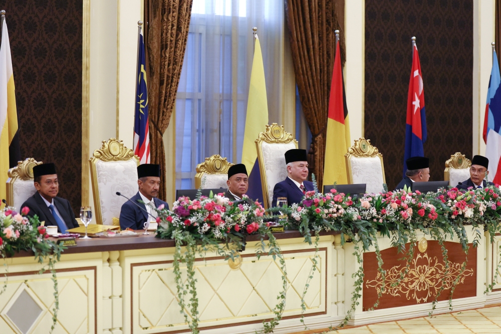 Deputy Yang di-Pertuan Agong Sultan Nazrin Shah of Perak (4th left) presides over the 267th Meeting of the Conference of Rulers at Istana Negara October 23, 2024. — Bernama pic