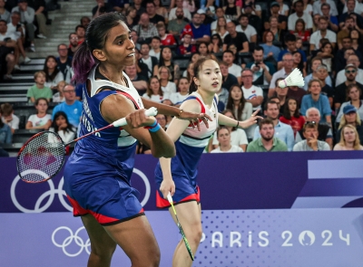 National badminton player Thinaah graduates with a TESL degree, receives special recognition as Sport Icon
