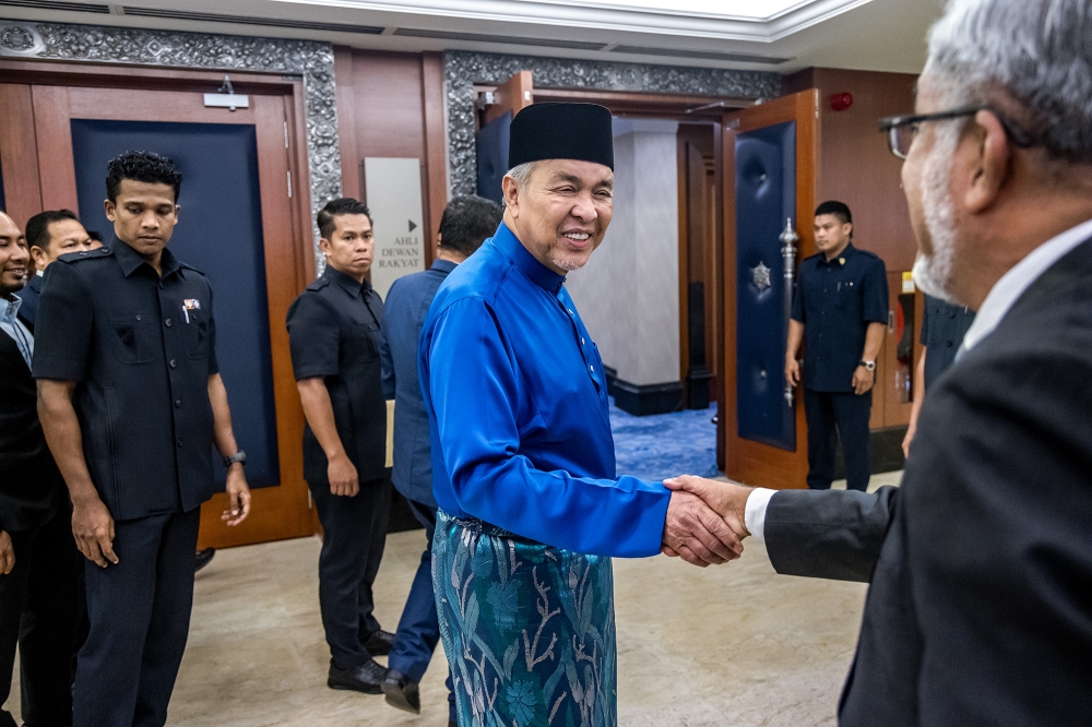 Zahid said Najib’s apology was made after several witnesses testified in court and the ex-PM had come to a realisation by then. — Picture by Firdaus Latif