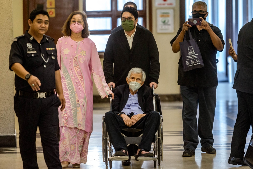 Tun Daim Zainuddin, 85, his wife Toh Puan Nai’mah Abdul Khalid, 66, and their four children — Asnida, 62, Md Wira Dani, 45, Muhammed Amir Zainuddin, 28, and Muhammed Amin Zainuddin, 25 — along with Ilham Tower Sdn Bhd filed the judicial review application on January 10, 2024. — Picture by Firdaus Latif