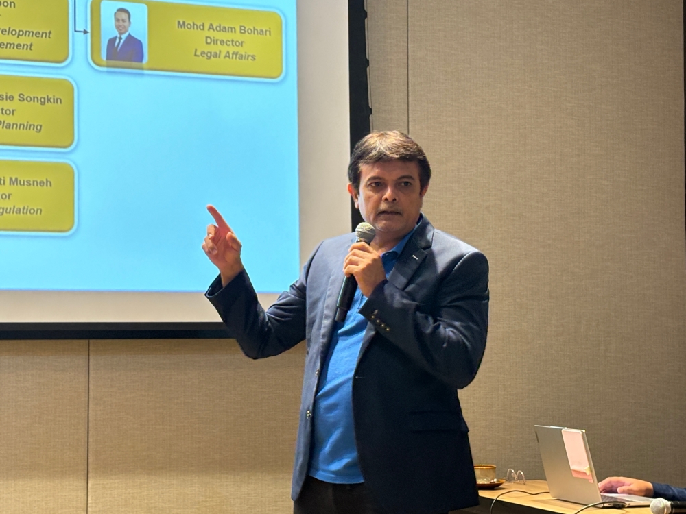 Energy Commission of Sabah (ECoS) chief executive officer Datuk Abdul Nasser Abdul Wahid is confident the state is heading towards 40 per cent renewable energy sources by 2030. — Picture by Julia Chan