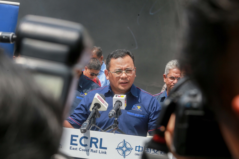 Selangor Menteri Besar Datuk Seri Amirudin Shari announced today that the East Coast Rail Link (ECRL) project in Selangor will be integrated with the existing public transport systems to improve connectivity across the state. — Picture by Sayuti Zainudin