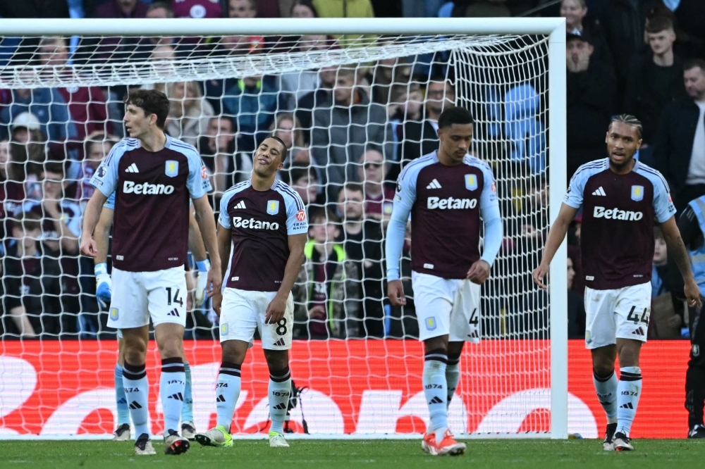 Unai Emery said Tottenham are favourites to finish above his Aston Villa team due to their bigger budget as the top-four hopefuls prepare to meet in the Premier League on Sunday. — AFP pic