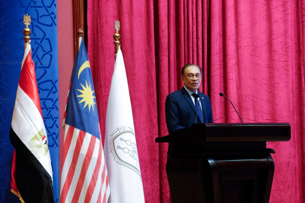 Mesmerizing Pm Anwar Says Middle East States Are Using Malaysia To Engage Iran Landscape for Desktop