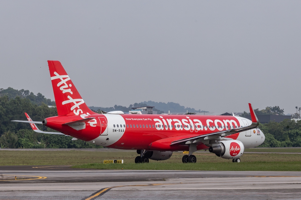 The court rules that AirAsia reported profits in 2021 despite the pandemic, indicating that the furlough and pay reduction measures were not justifiable. — Picture by Firdaus Latif