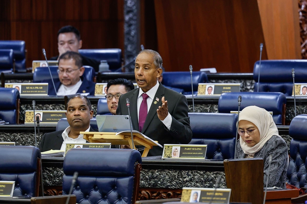 Deputy Minister in the Prime Minister’s Department (Law and Institutional Reform) M. Kulasegaran speaksin Dewan Rakyat, Nov 18, 2024. — Bernama pic