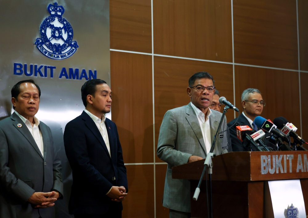 Datuk Seri Saifuddin Nasution said that although the pilot project was only carried out for bus passengers and motorcyclists at the checkpoint, the QR code system will be rolled out in phases for other modes of transportation as well. — Bernama pic