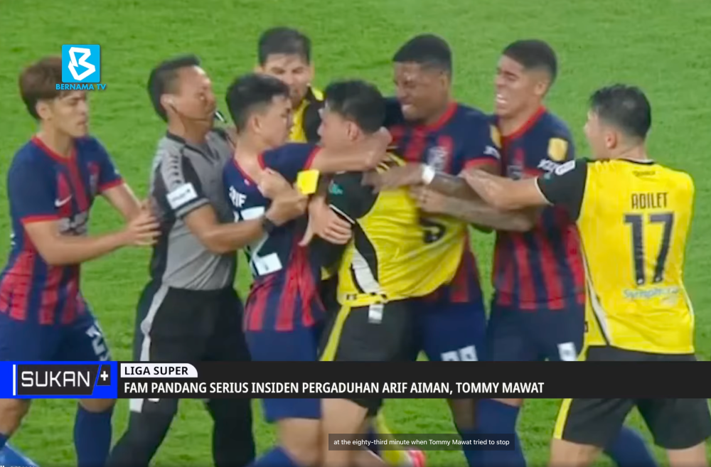 The drama unfolded in the 83rd minute of the November 10 Super League match between JDT and Perak FC when Tommy Mawat blocked Arif Aiman’s run, sparking a scuffle. — Screengrab from BernamaTV
